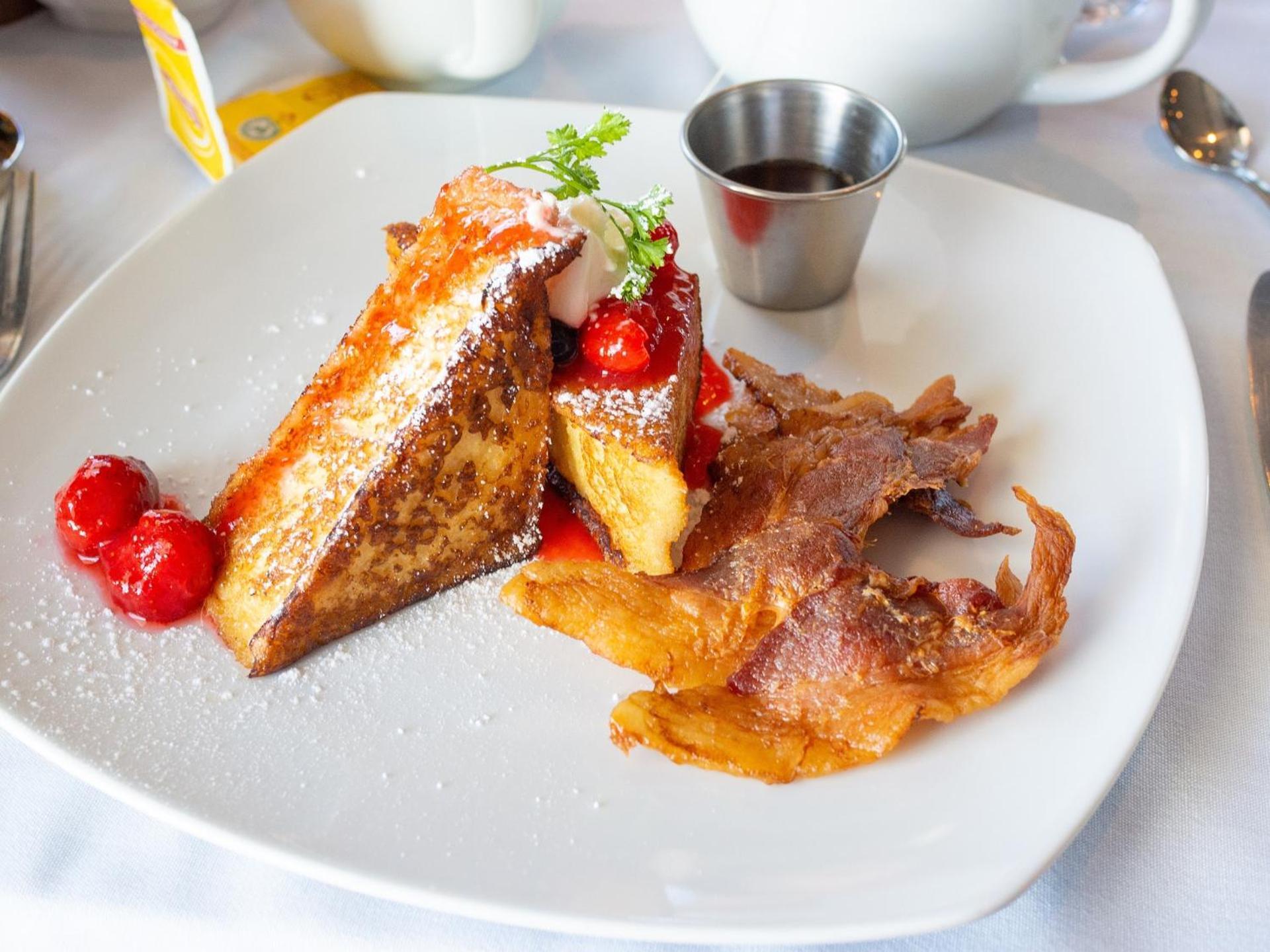 Ultra Close To Clifton Hill And The Falls & Wonderful Free Breakfast Delivered Daily